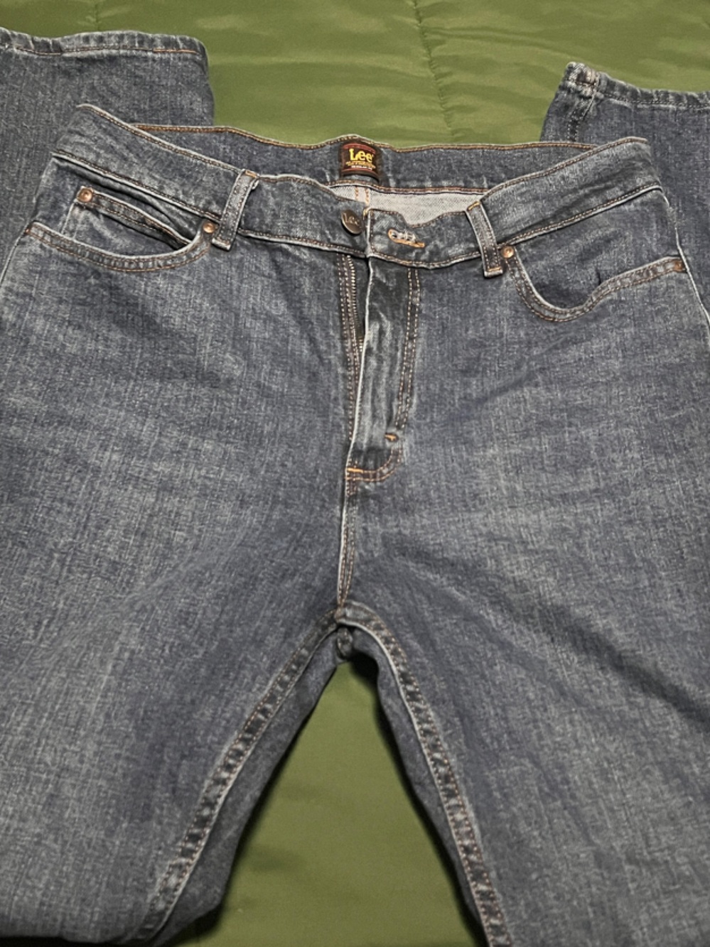 Lee Men’s  Straight Leg Jeans in Medium Blue Denim